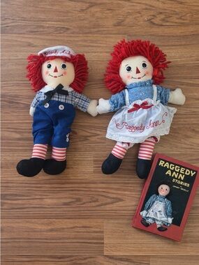16 Inch Raggedy Ann and Andy Dolls - Book Included